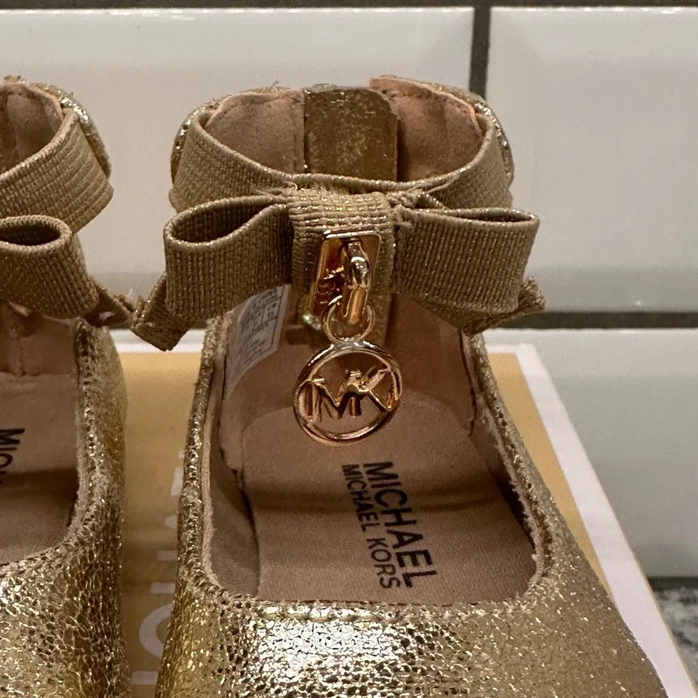 Michael Kors Rose Gold Flats Dress Shoes Bow Accent Zipper Closure Infant Size 5